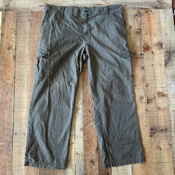 Dickies Men's Khaki Green Size 42"x32" Cargo Relaxed Straight Pants - Picture 1 of 11